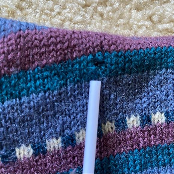 SOLD Winona-Knits 100% Wool Sweater Vest Sz L - Picture 5 of 9